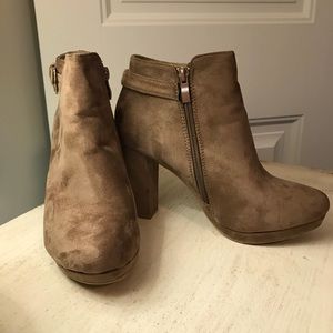 Dark tan heeled booties